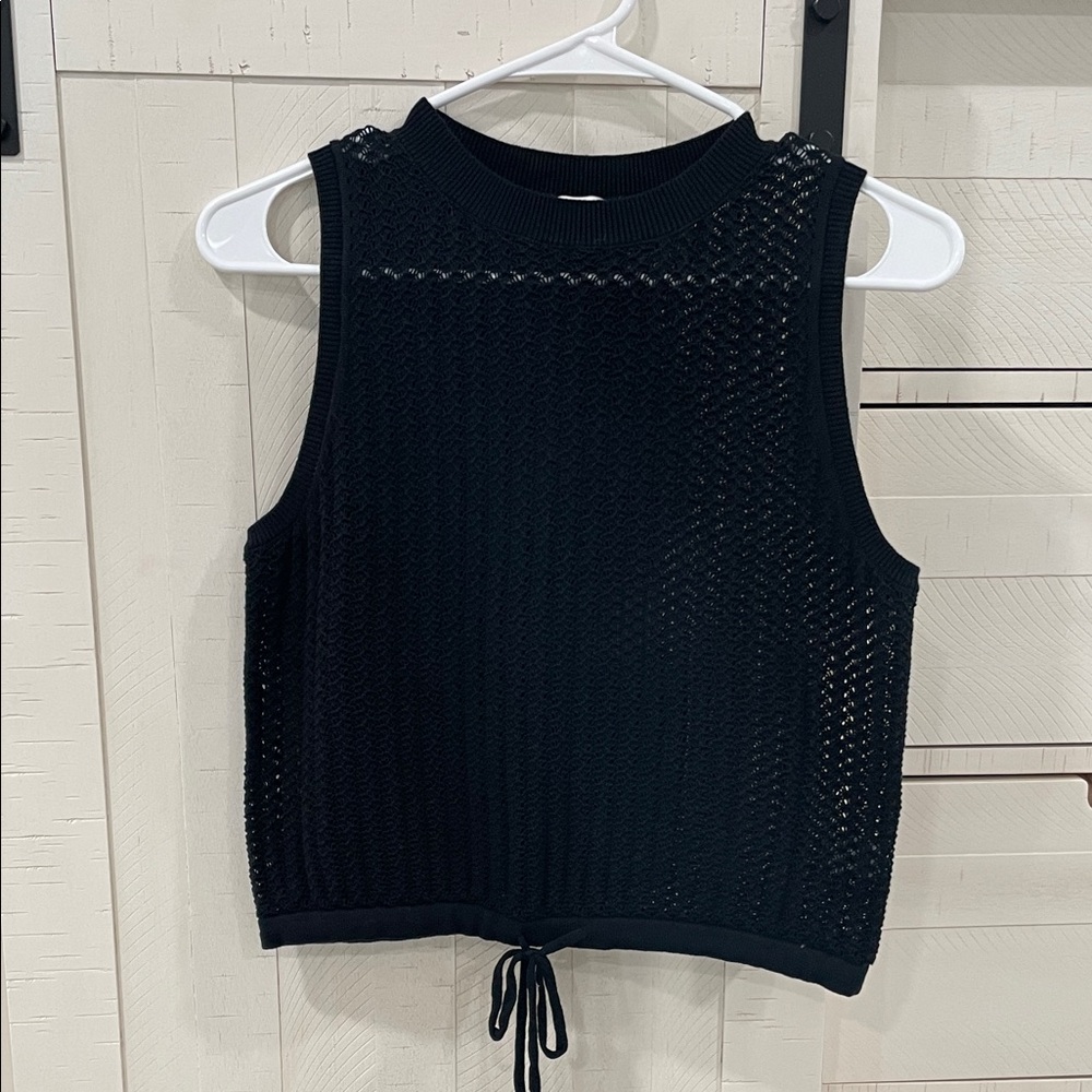 Elegant Black Knit Crop Top